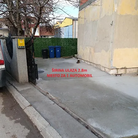 Garfield Family 2 Apartament