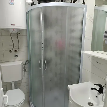 Garfield Family 2 Apartament