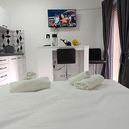 Apartament Garfield Family 2 *