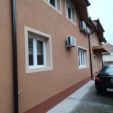 Garfield Family 2 Apartment *