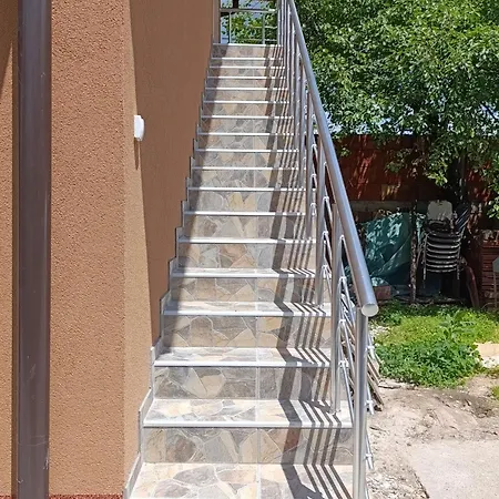 Apartament Garfield Family 2 *