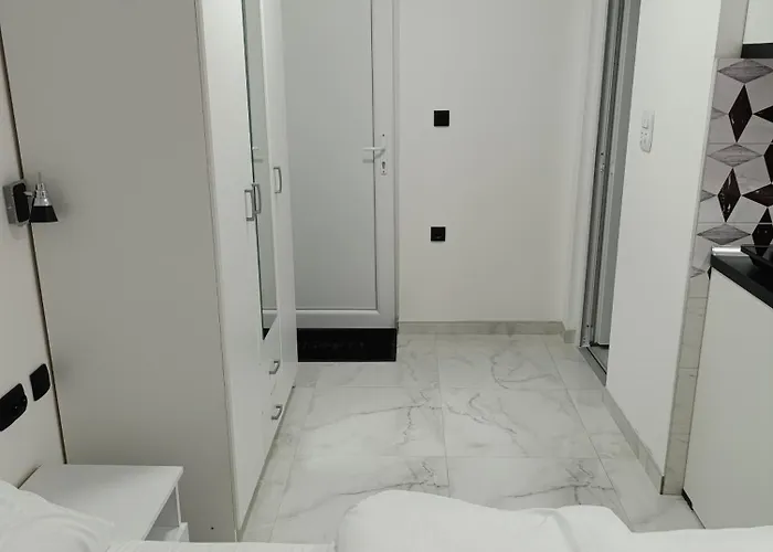 Garfield Family 2 Apartmán *